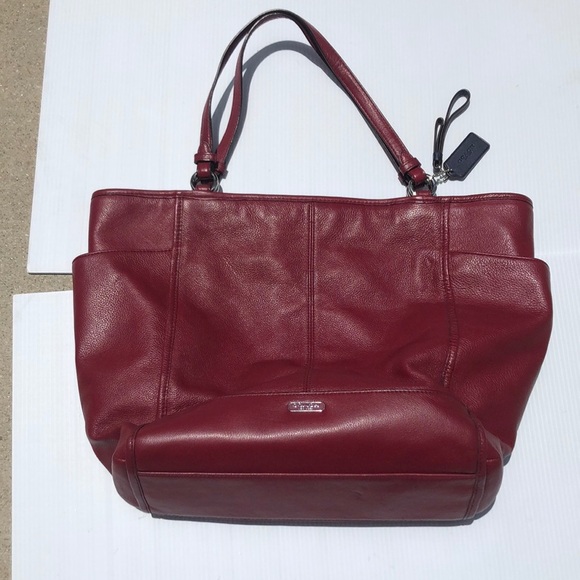 Coach Handbags - Coach burgandy purse